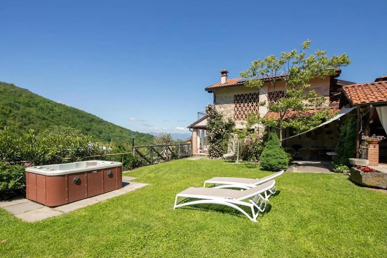 Country House With Pool And Outbuilding Fivizzano By Vacavilla Terenzano  0*, Terenzano (Massa and Carrara) Italy