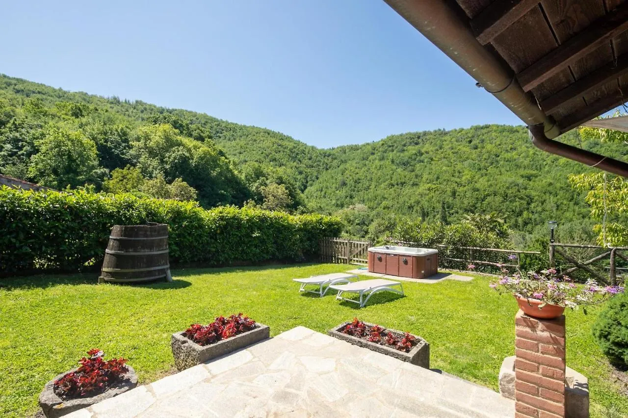 Villa Country House With Pool And Outbuilding Fivizzano By Vacavilla Terenzano
