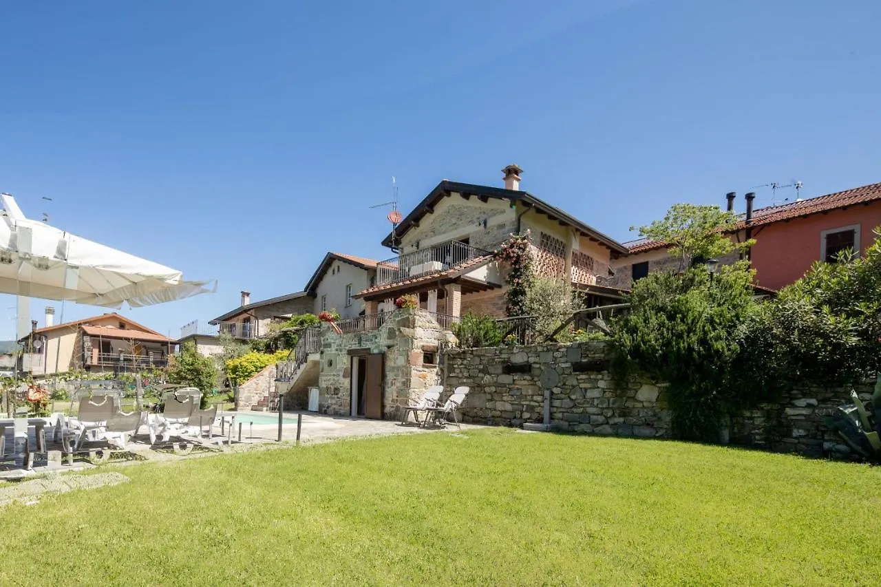 Villa Country House With Pool And Outbuilding Fivizzano By Vacavilla Terenzano